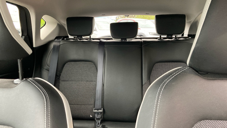 Renault Captur 1.6 E-Tech full hybrid 145 Techno 5dr Auto Hybrid Hatchback